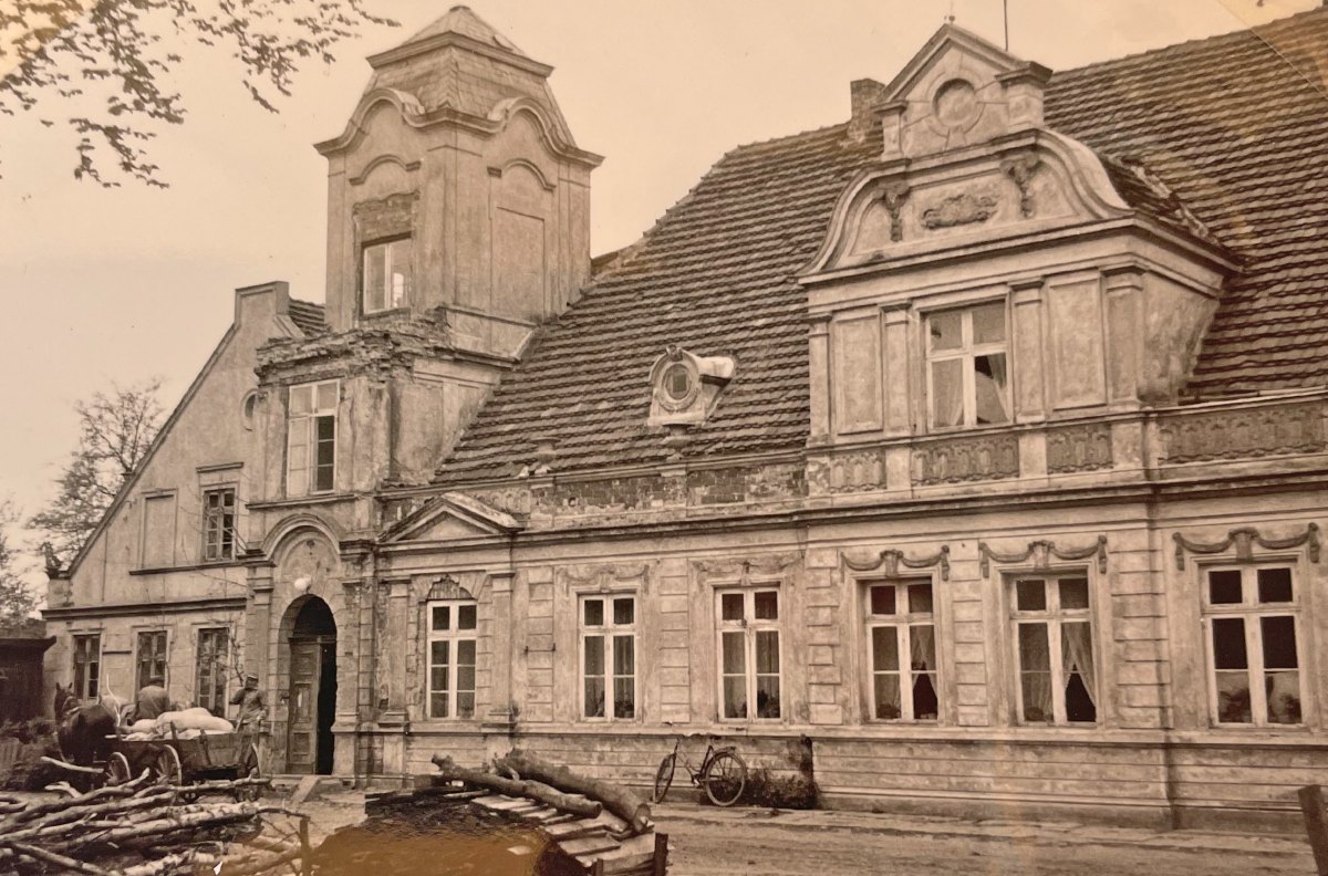 Hofgebäude, Foto: 1955